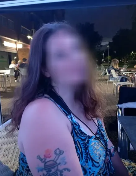 Clara, 34