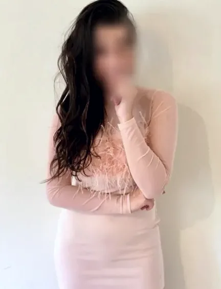 Frederikke, 28